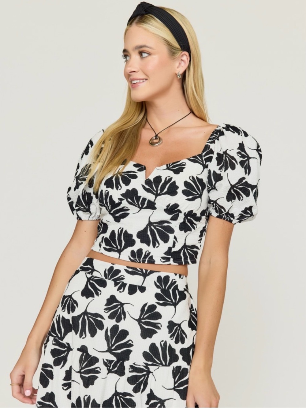 Francesca's Collections Black & White Floral Crop Top Skirt Set